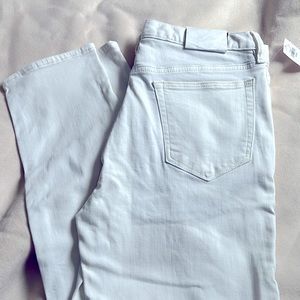 Men’s white Banana Republic jeans 33x34